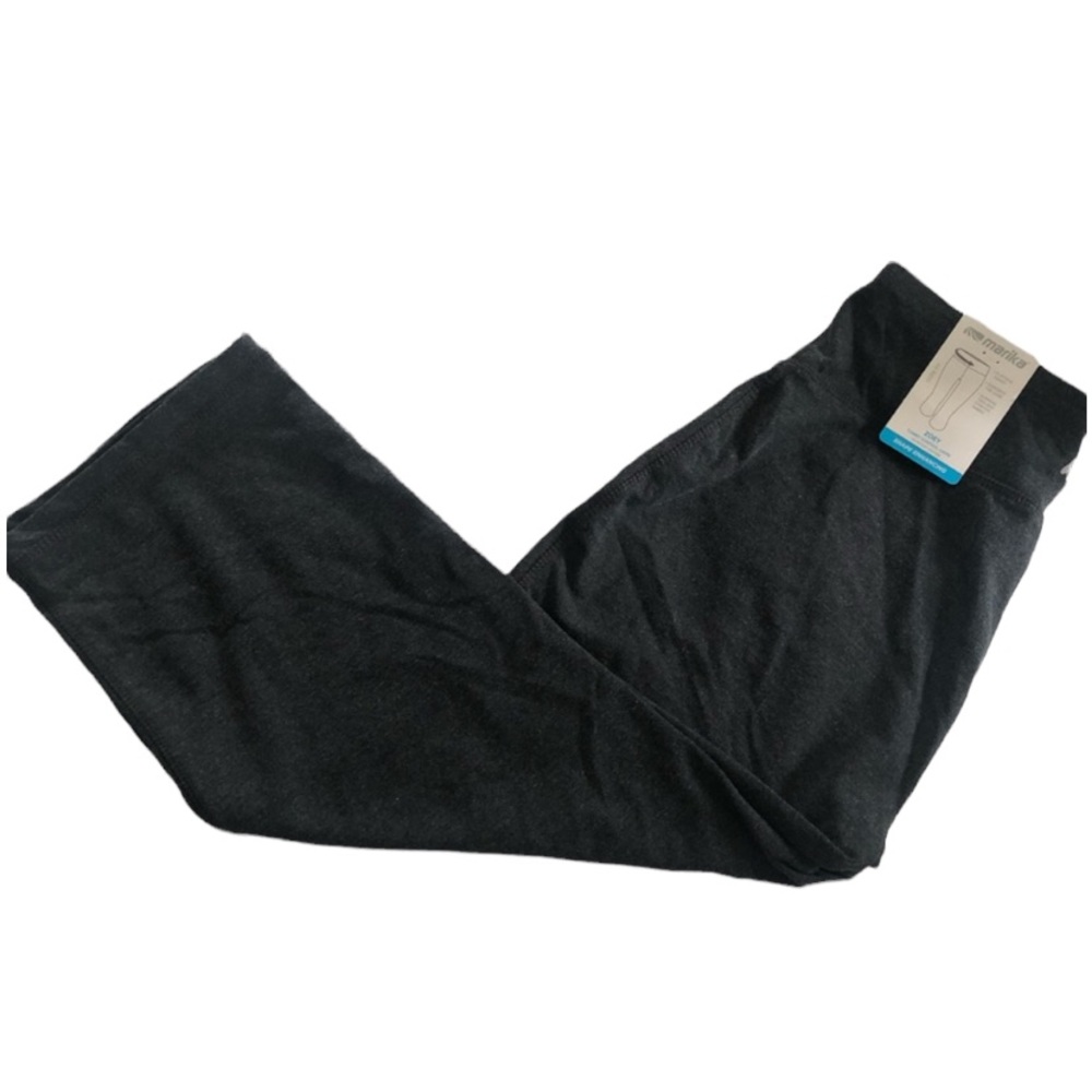 MOVING SALE 🐾💕⬇️ NWT Marika Workout Capri Pants